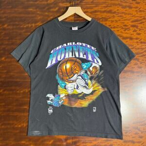 90s Crazy Charolette Hornets Mens NBA Basketball Tee M